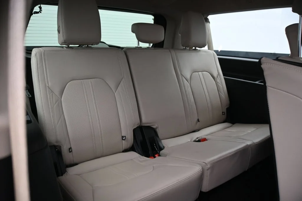Used 2024  Ford Platinum image 14
