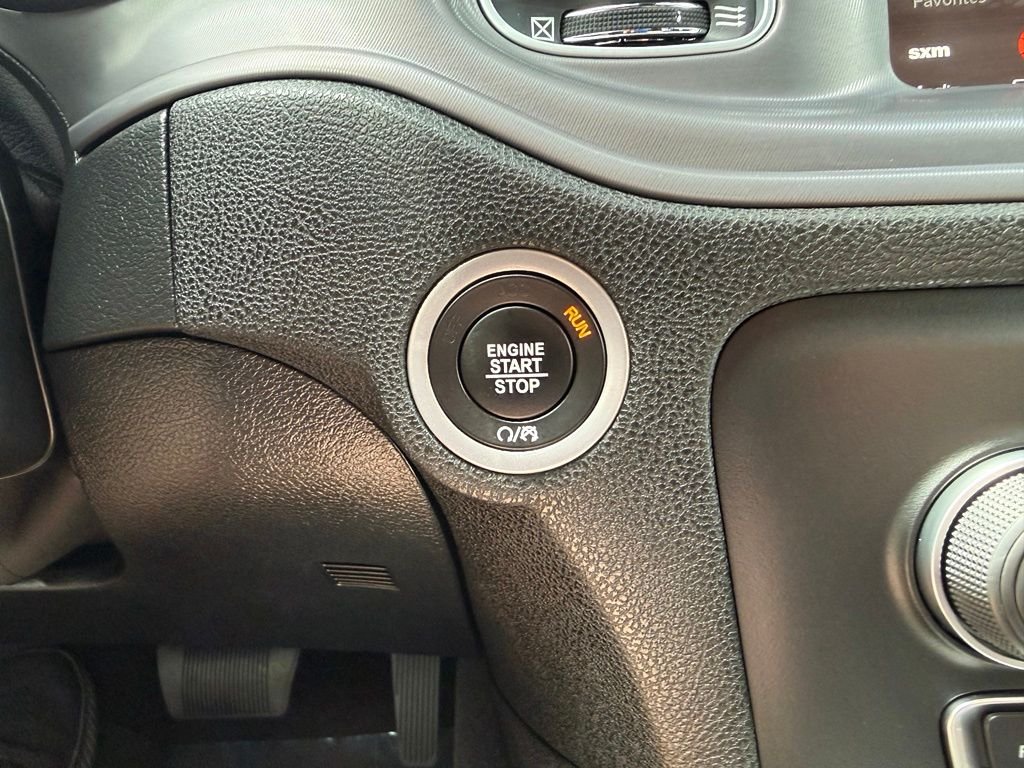 Used 2023 Go Mango! Dodge R/T Scat Pack image 29