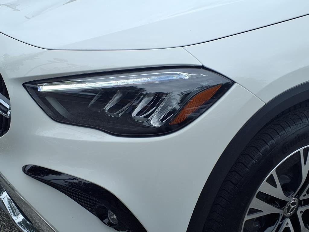 Certified Used 2026 Polar White Mercedes-Benz GLA 250 image 4