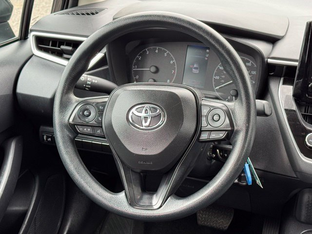 Used 2025 Midnight Black Metallic Toyota LE image 27