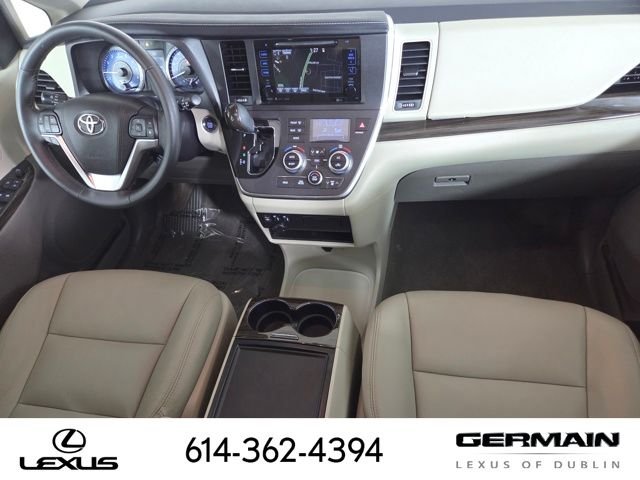 Used 2017 White Toyota XLE image 28