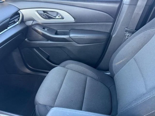Used 2022 Mosaic Black Metallic Chevrolet LT Cloth image 21
