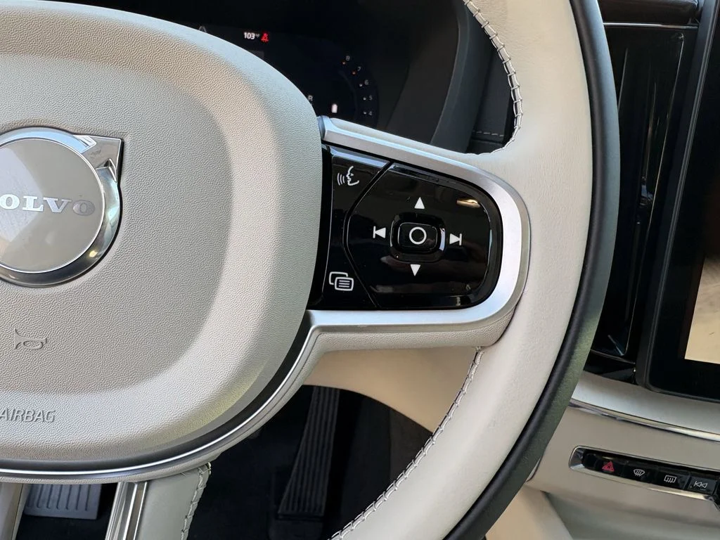 New 2026 Crystal White Volvo Ultra image 17