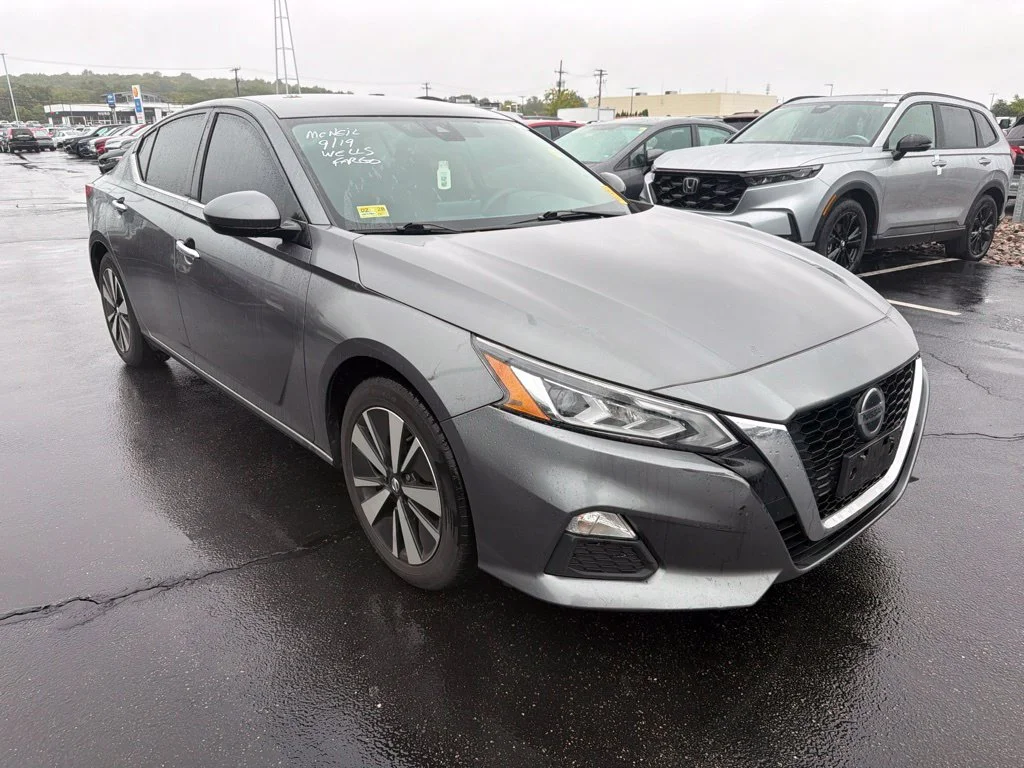 2022 Nissan Altima SV