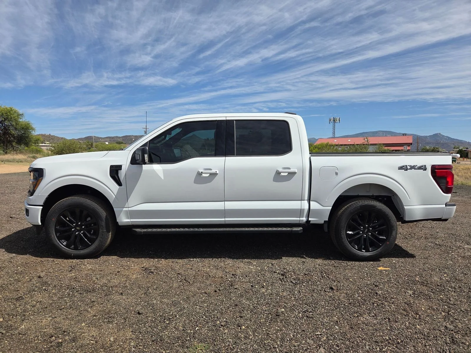 New 2026 Oxford White Ford XLT image 10
