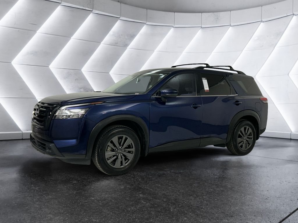 Used 2022 Blue Nissan SV image 3