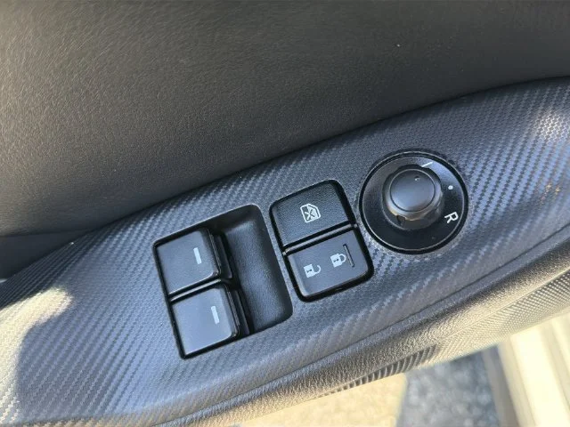 Used 2017 White Mazda Grand Touring image 31