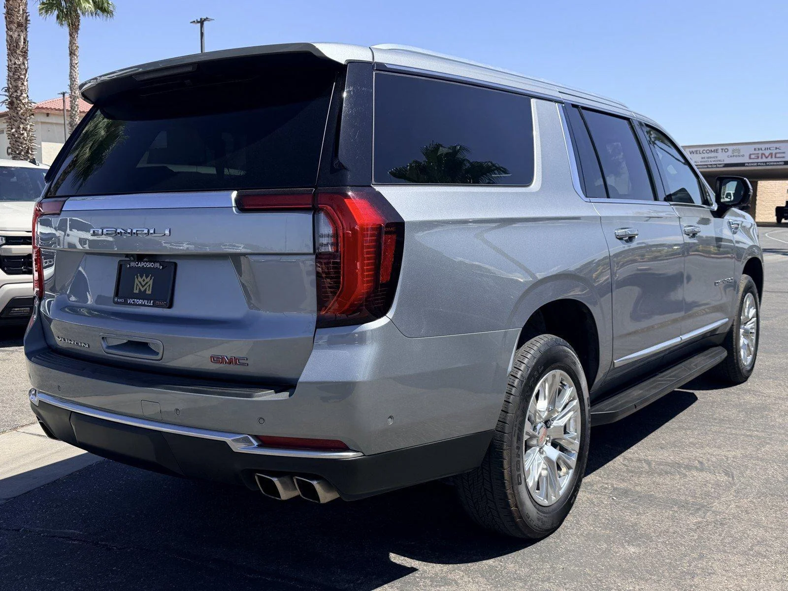 Used 2025 Sterling Metallic GMC Denali image 6