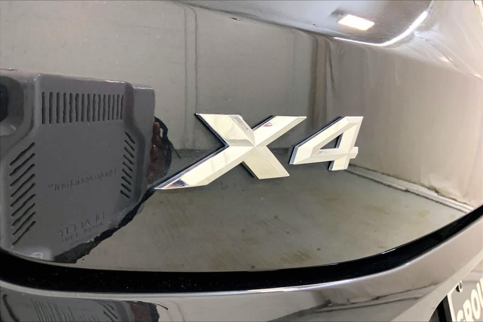 Used 2024 Black Sapphire Metallic BMW xDrive30i image 29