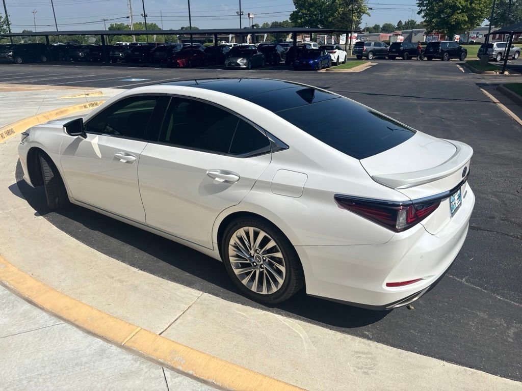 Used 2021 White Lexus 350 Luxury image 7