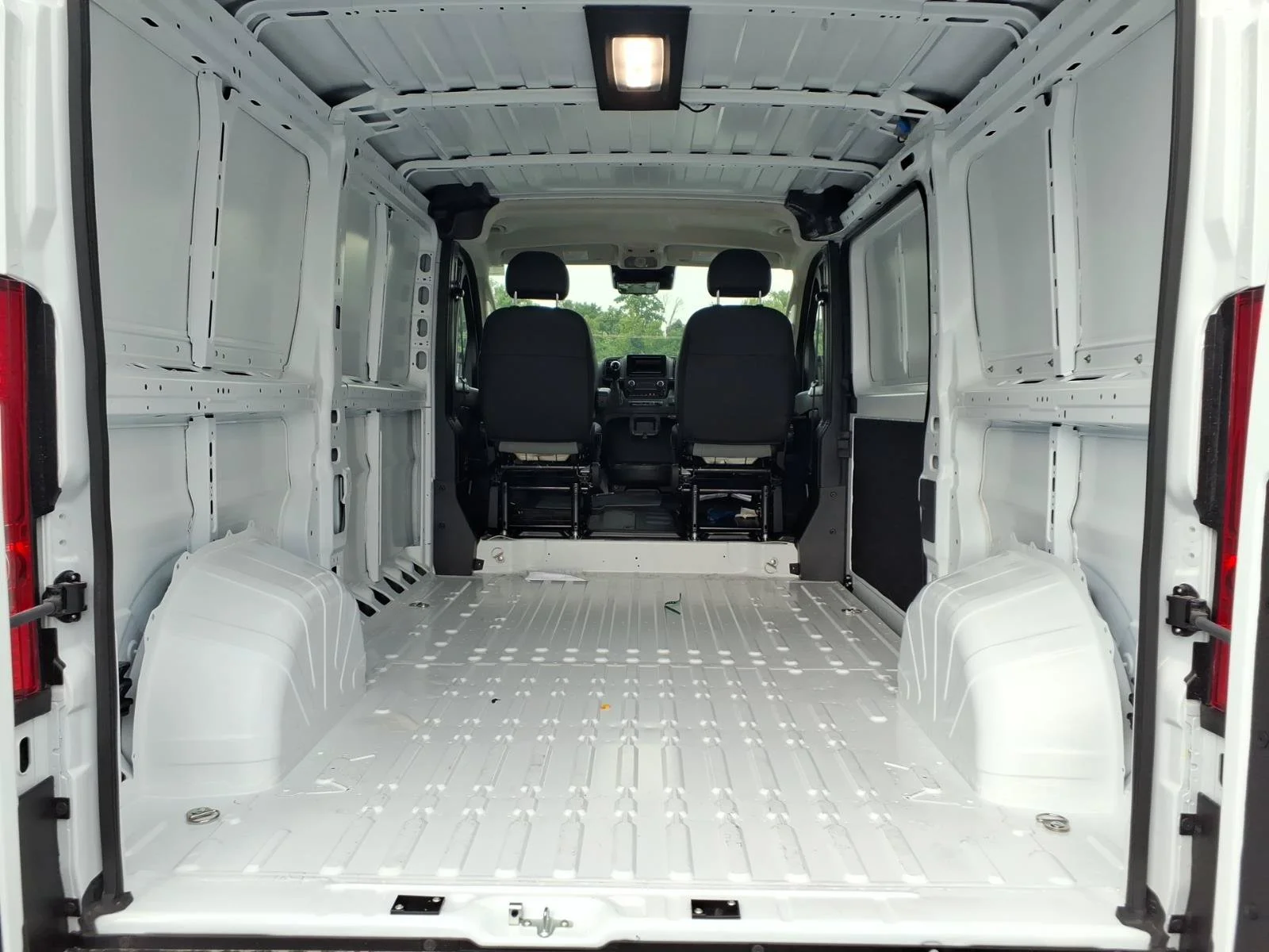 New 2026 Bright White Clear-Coat Exterior Paint RAM Low Roof image 17