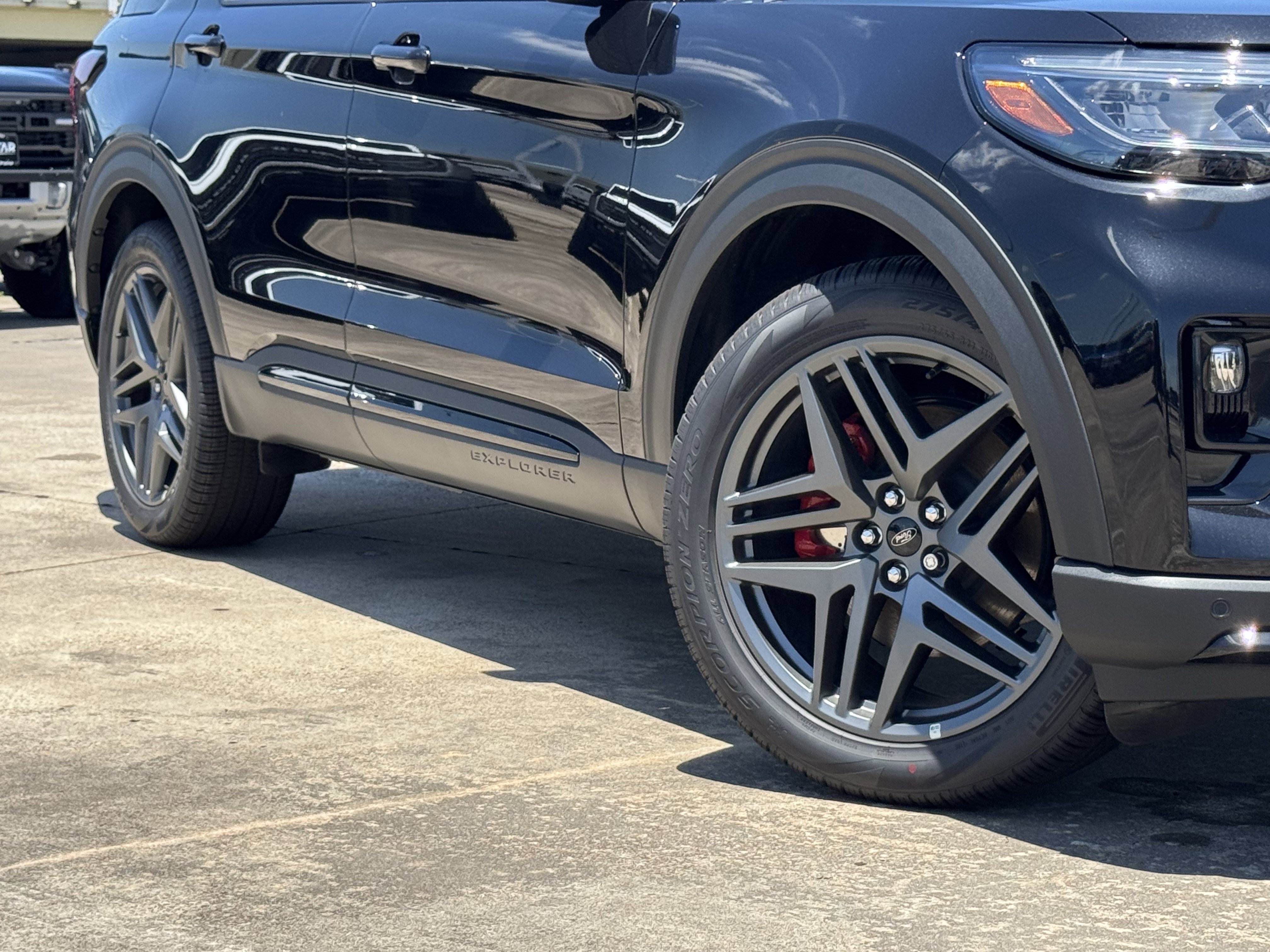New 2026 Agate Black Metallic Ford ST image 11