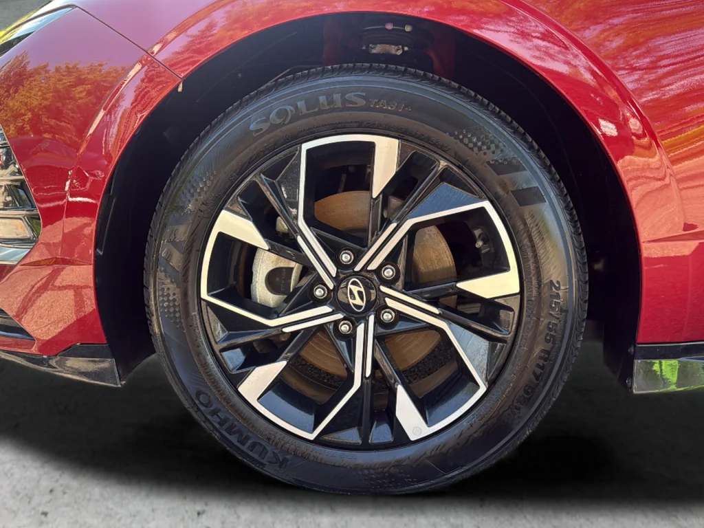 Used 2025 Red Hyundai SEL image 37