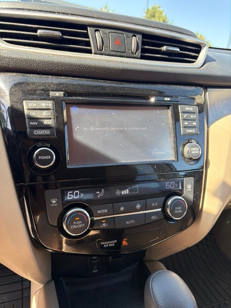 Used 2016 White Nissan SV image 4