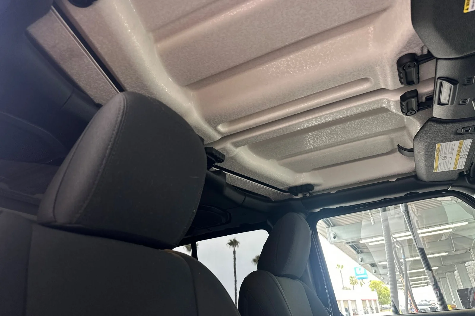 Used 2019 BLACK Jeep Sport image 16