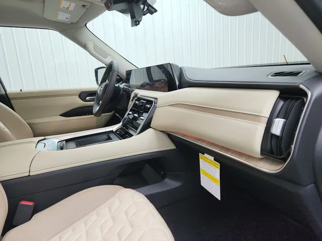 New 2026 White Nissan Platinum Reserve image 39