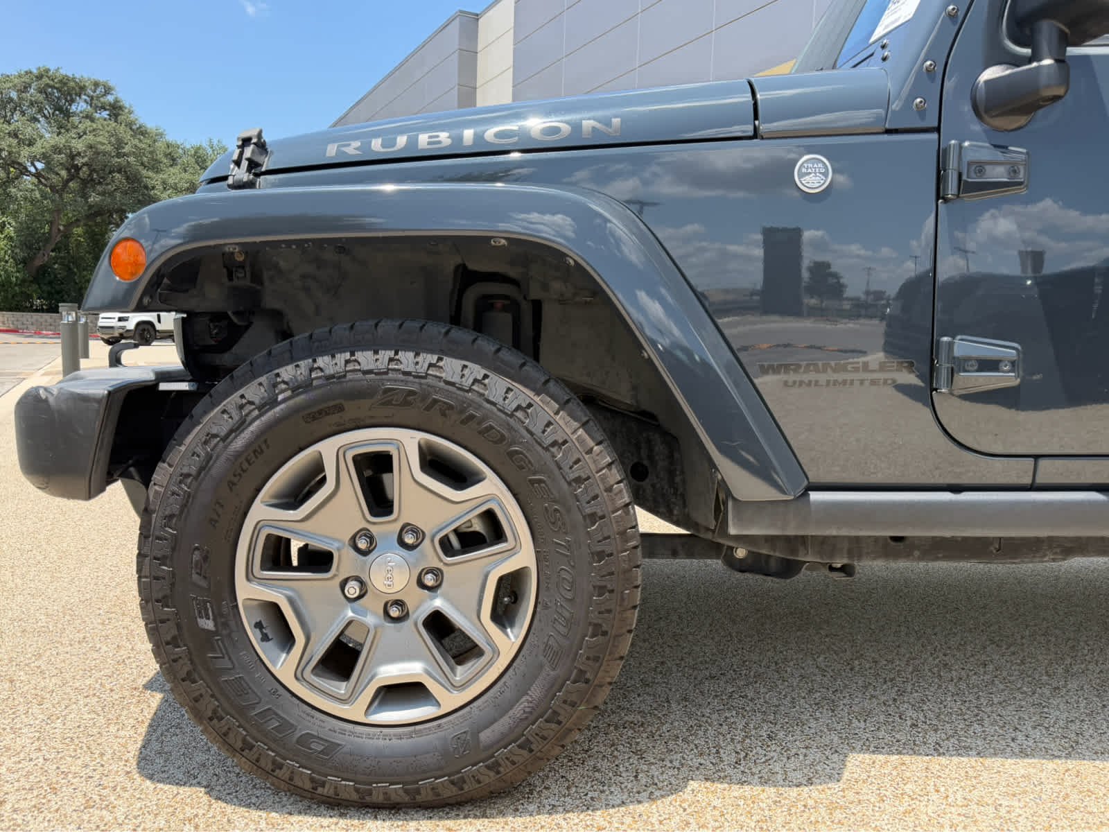 Used 2016 Rhino Clearcoat Jeep Rubicon image 9