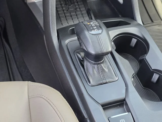 Certified Used 2024 Oxford White Ford Lariat image 25