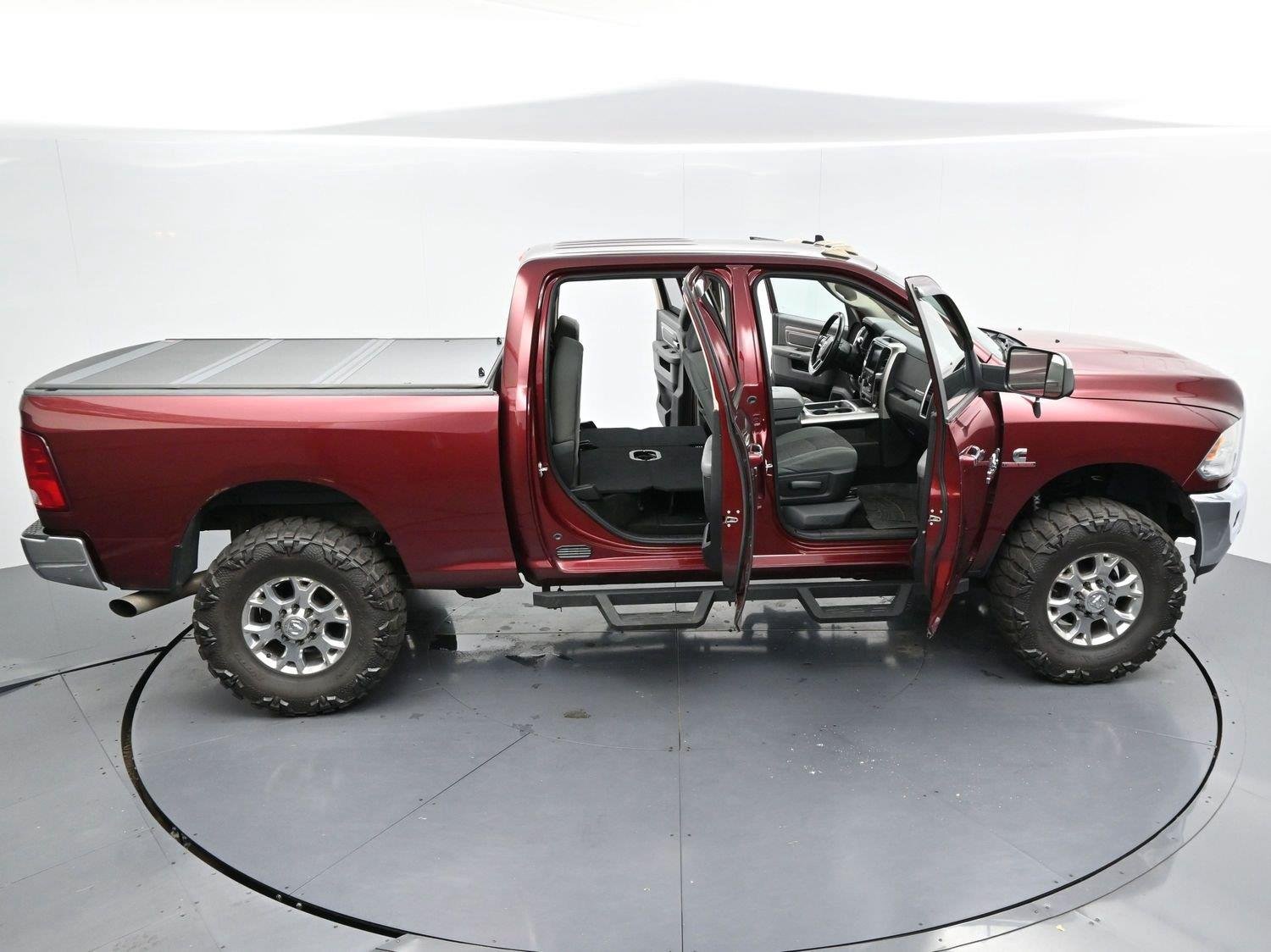 Used 2017 Delmonico Red Pearlcoat Ram Big Horn image 36