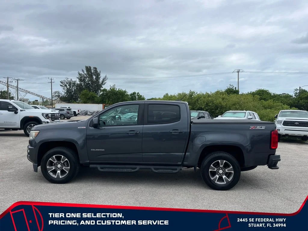 Used 2017 CYBER GRAY METALLIC Chevrolet 4WD Z71 image 4