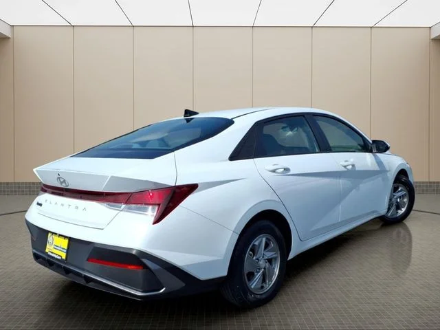 Used 2025 White Hyundai SE image 8