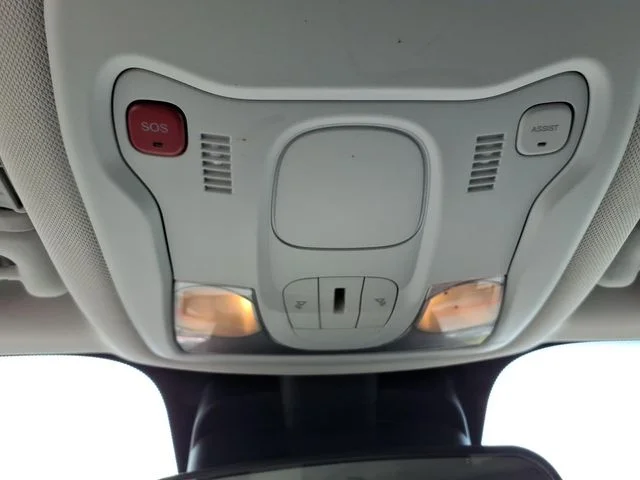 Used 2023 Red Jeep Latitude image 26