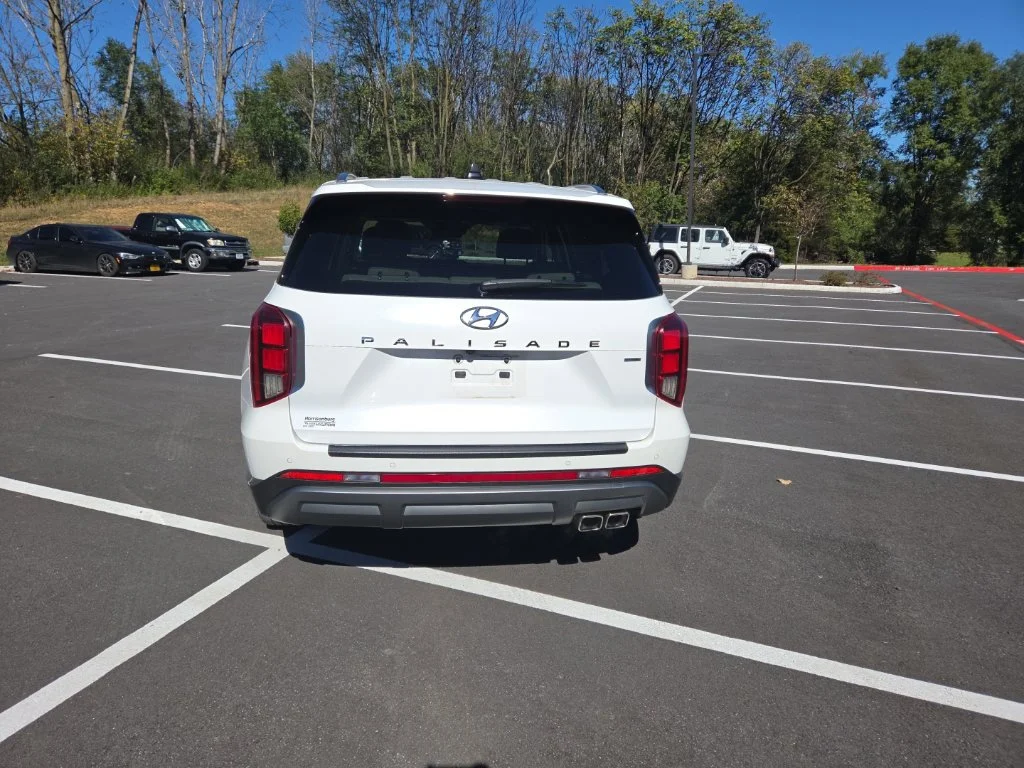 Used 2024 White Hyundai Limited image 7