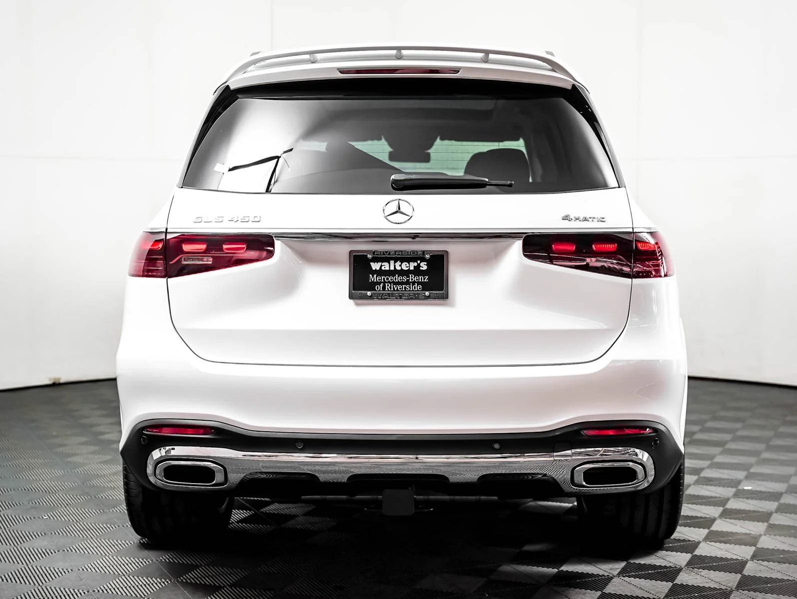 New 2026 Polar White Mercedes-Benz 4MATIC® image 10