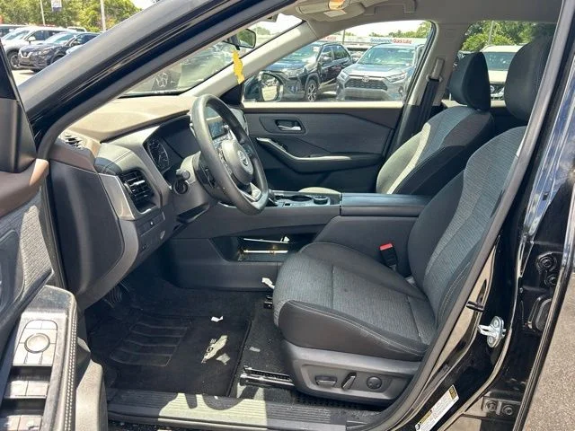 Used 2022 Black Nissan SV image 20