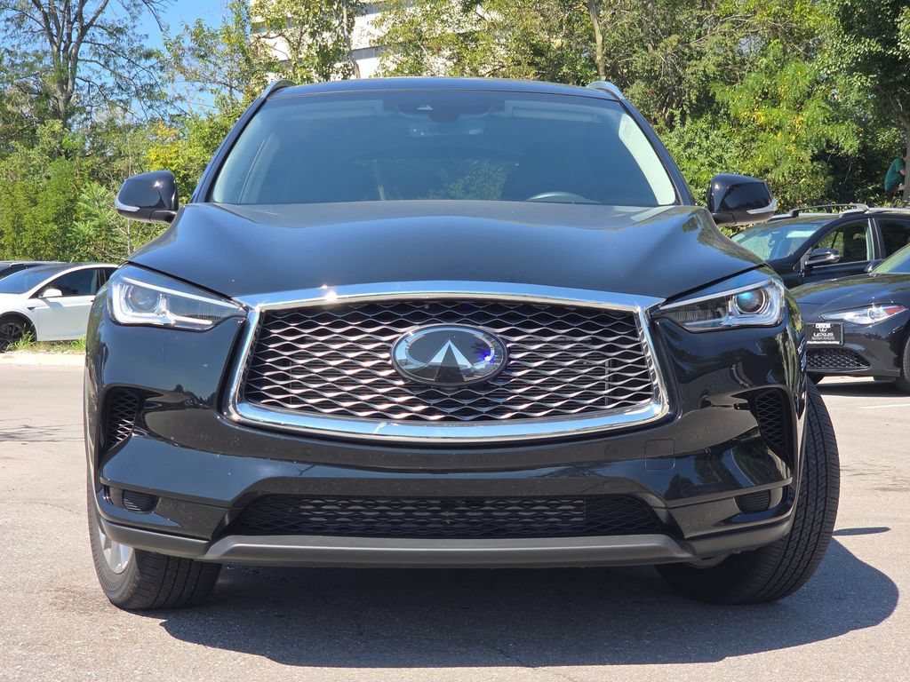 Used 2025 Black Obsidian INFINITI LUXE image 3