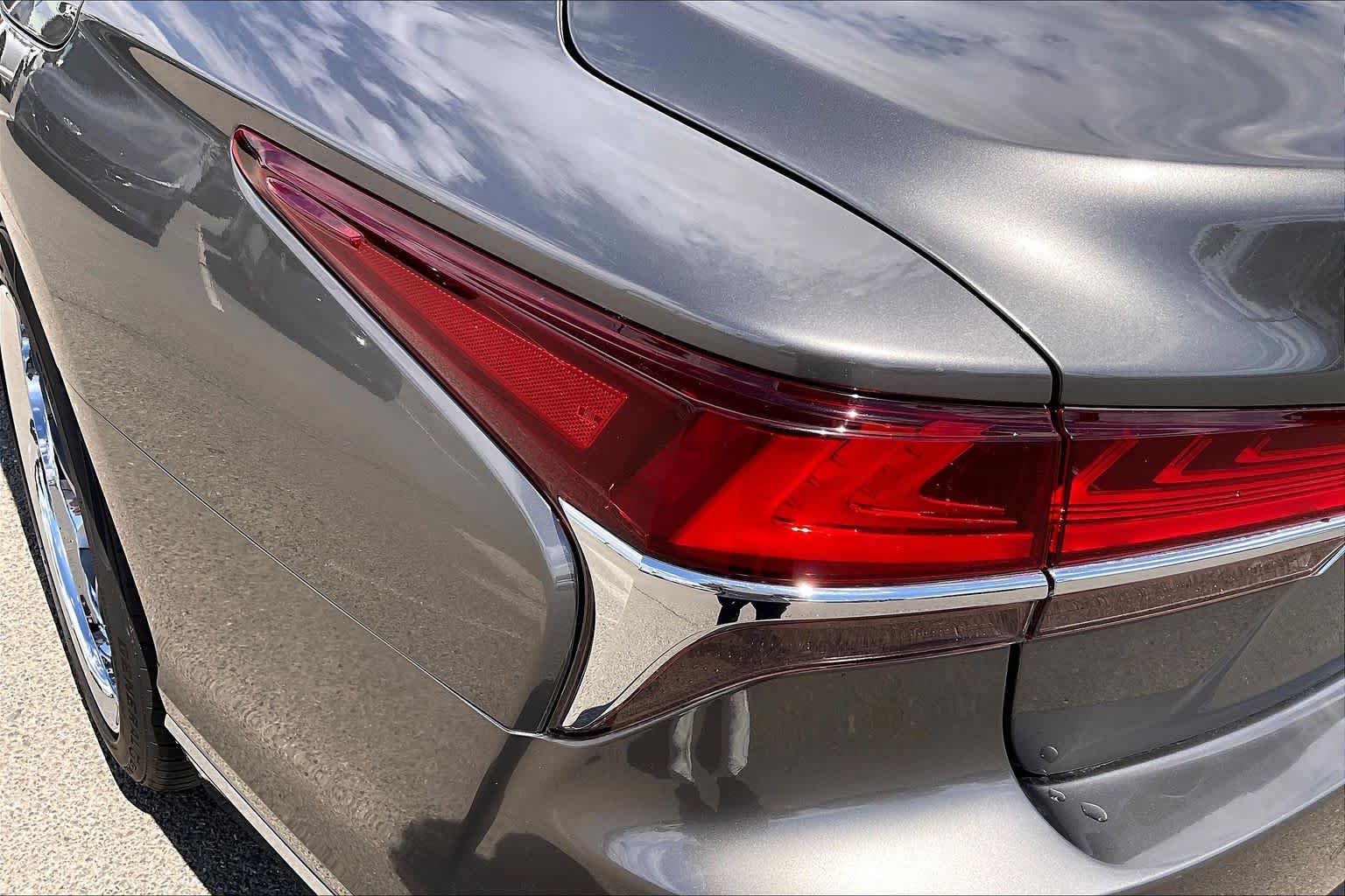 Used 2019 Manganese Luster Lexus  image 28