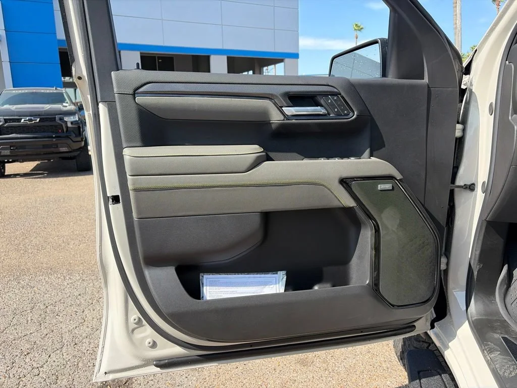 2026 Chevrolet Silverado 1500 ZR2 - Photo 18