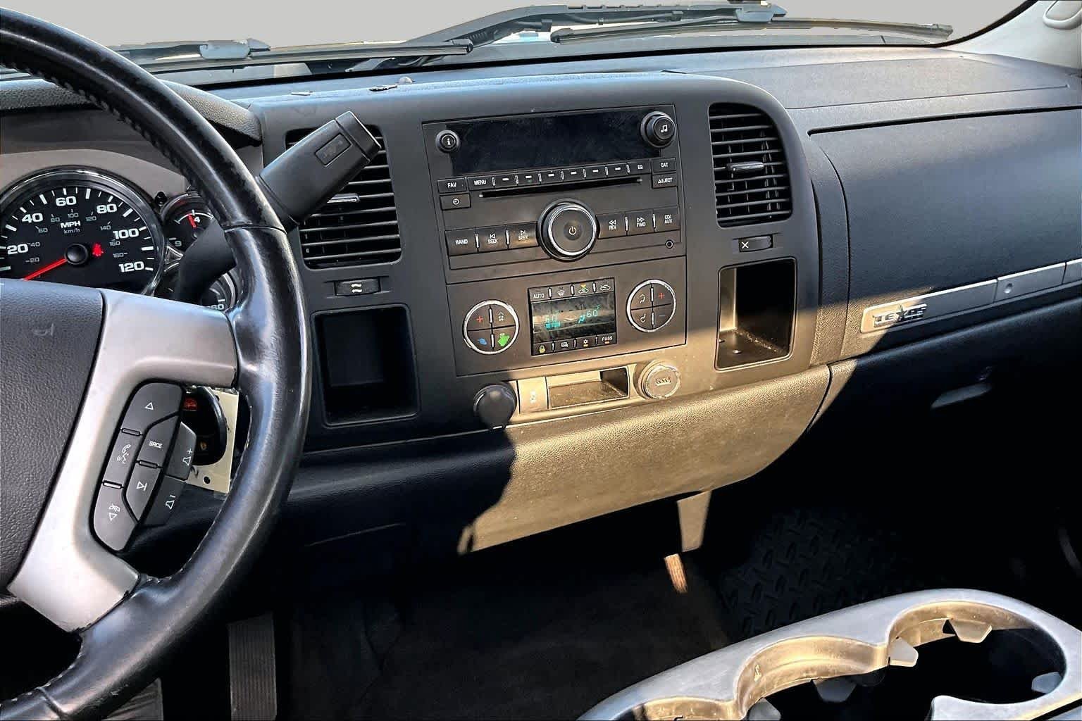 Used 2013 Onyx Black GMC SLE image 9