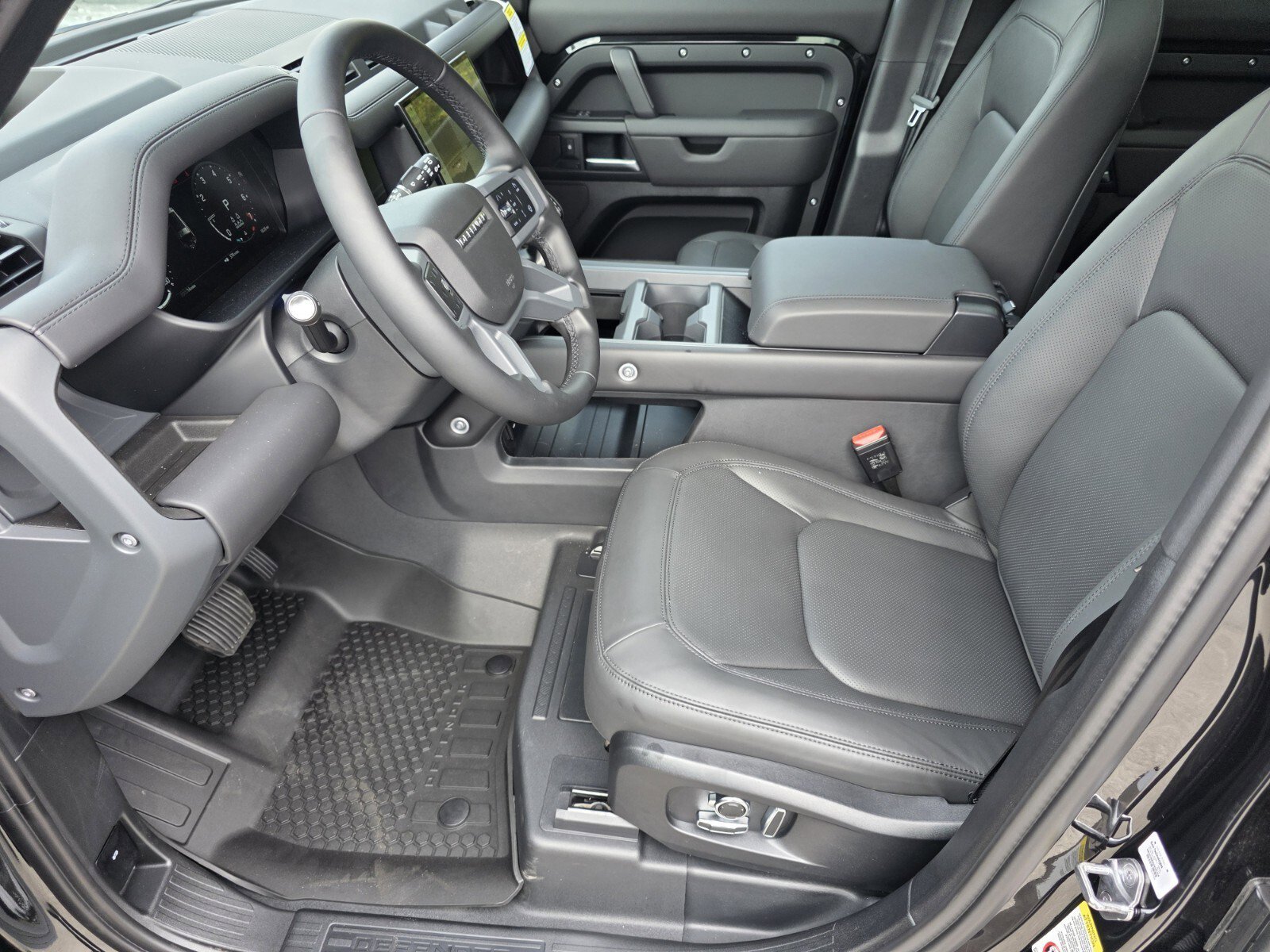 New 2026 Santorini Black Land Rover P400 X-Dynamic SE image 10