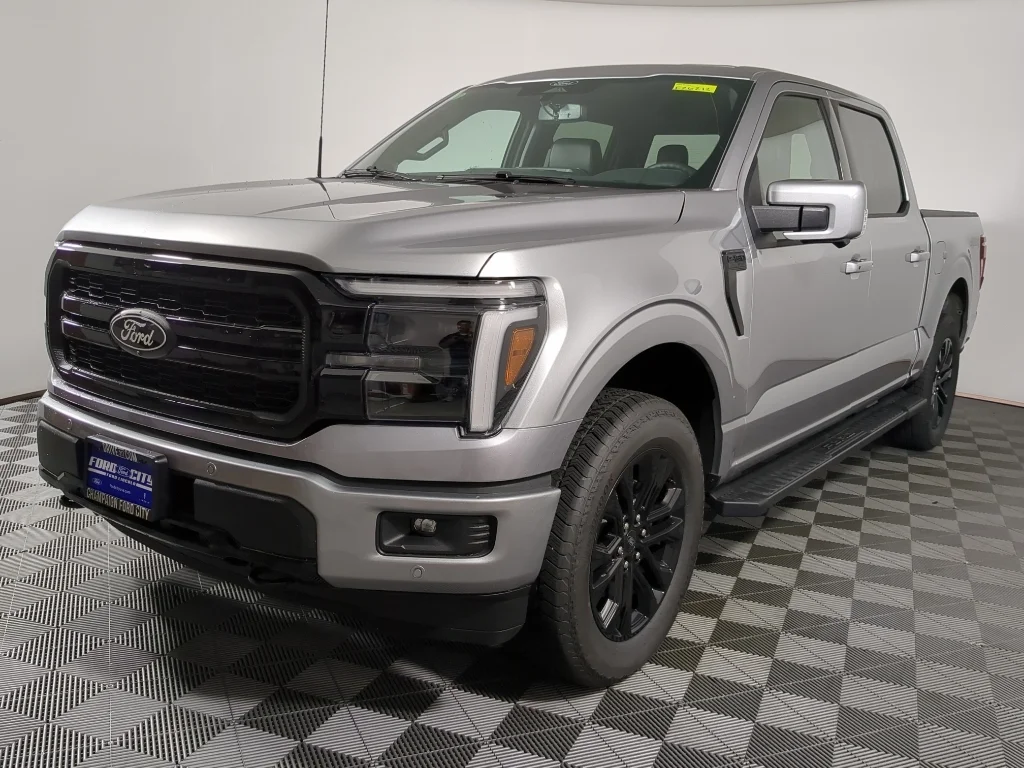 New 2026 Iconic Silver Metallic Ford Lariat® image 4