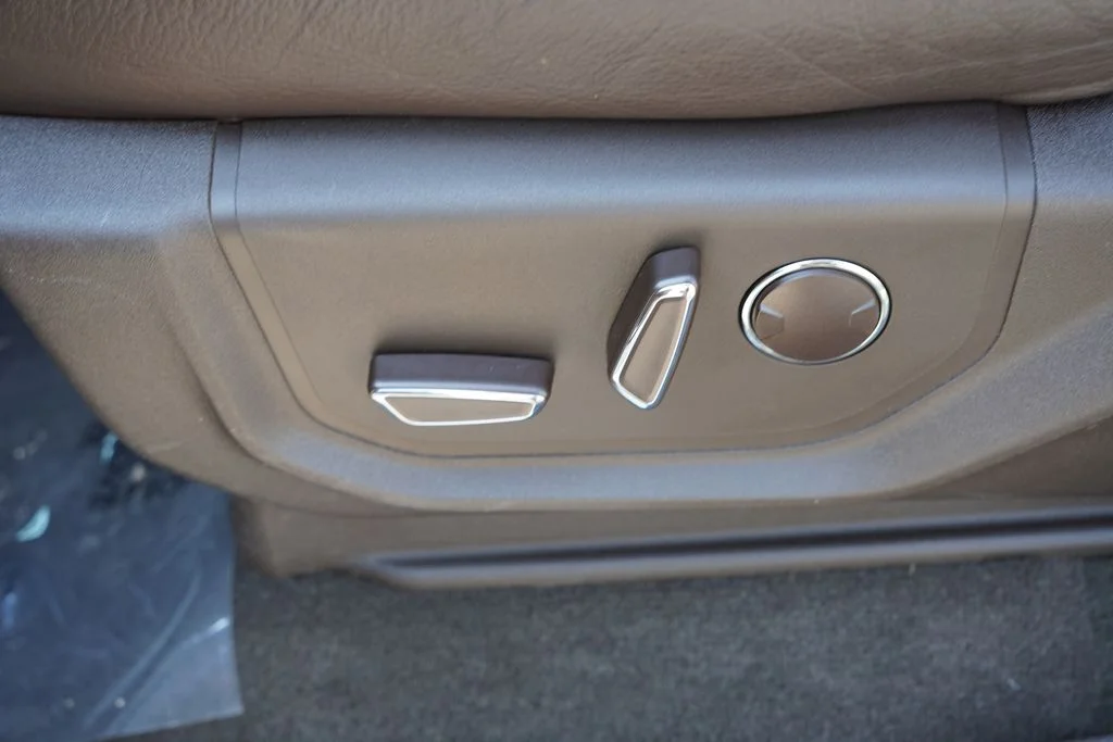 Used 2023 White Ford King Ranch image 28