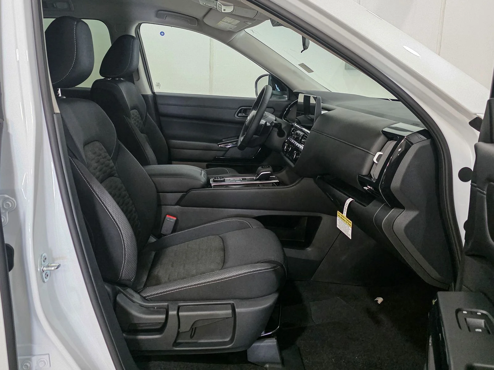 New 2026 Everest White Pearl TriCoat Nissan SV image 20