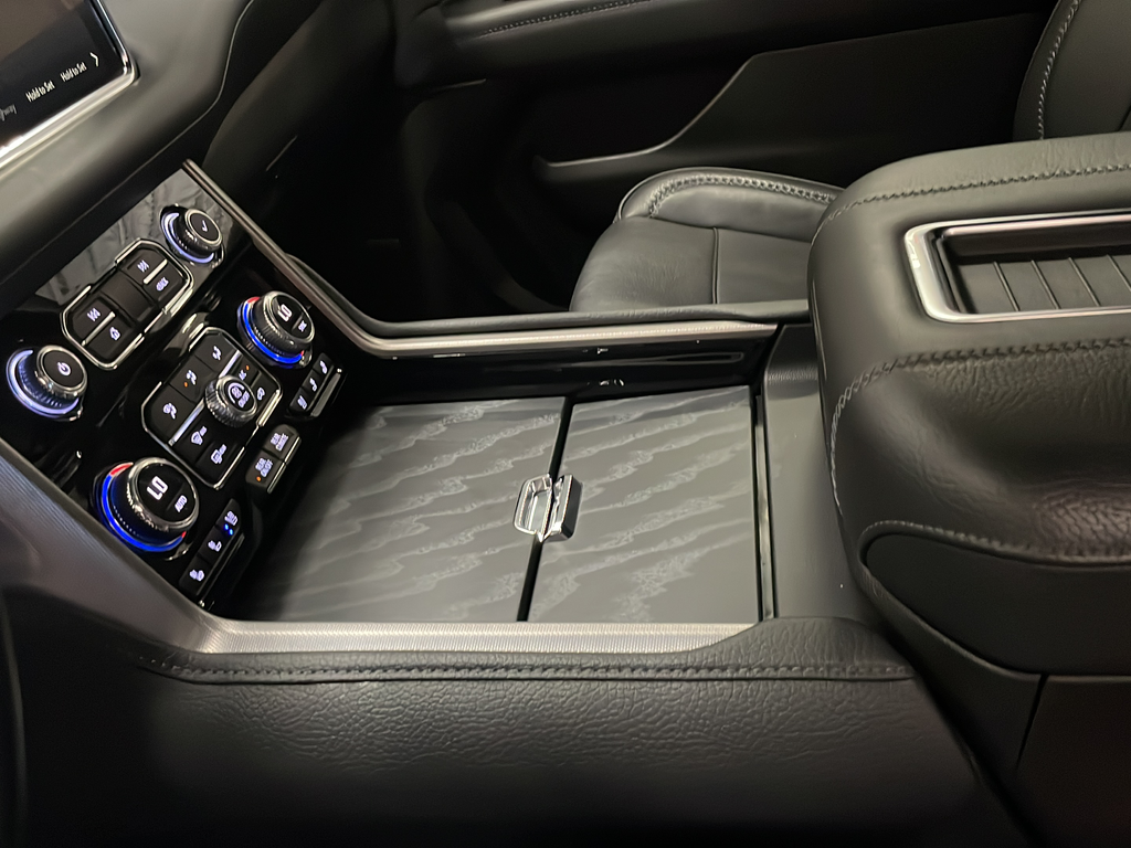 Used 2023 Silver GMC Denali image 22