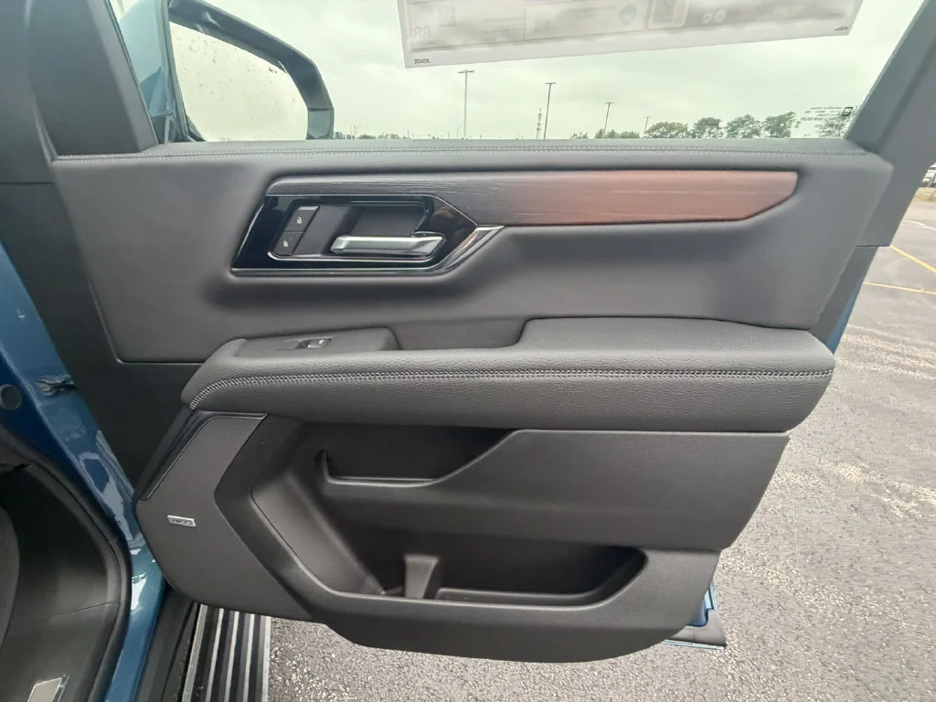 2026 GMC Yukon Denali - Photo 21