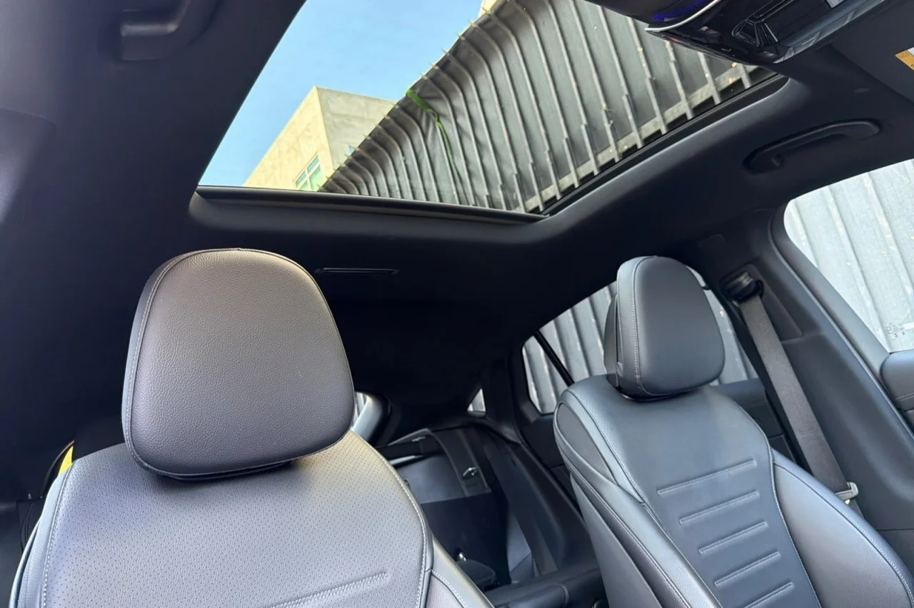 Certified Used 2024 Polar White Mercedes-Benz GLC 300 image 16