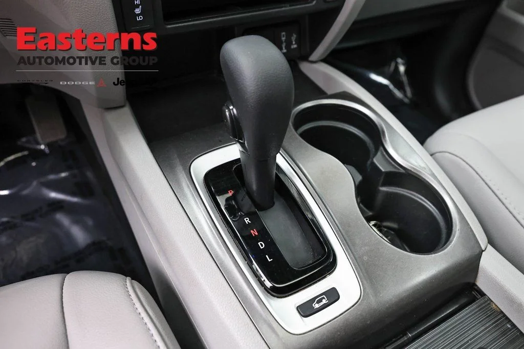 Used 2017 Blue Honda EX-L image 19