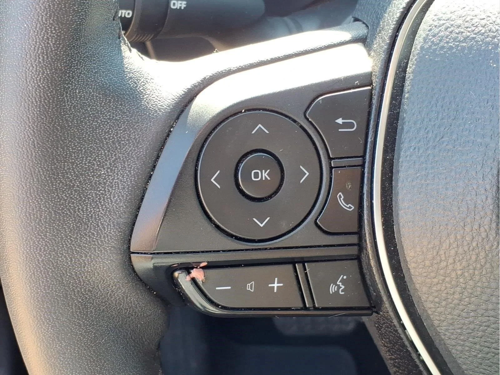 Used 2023 Wind Chill Pearl Toyota Limited image 20