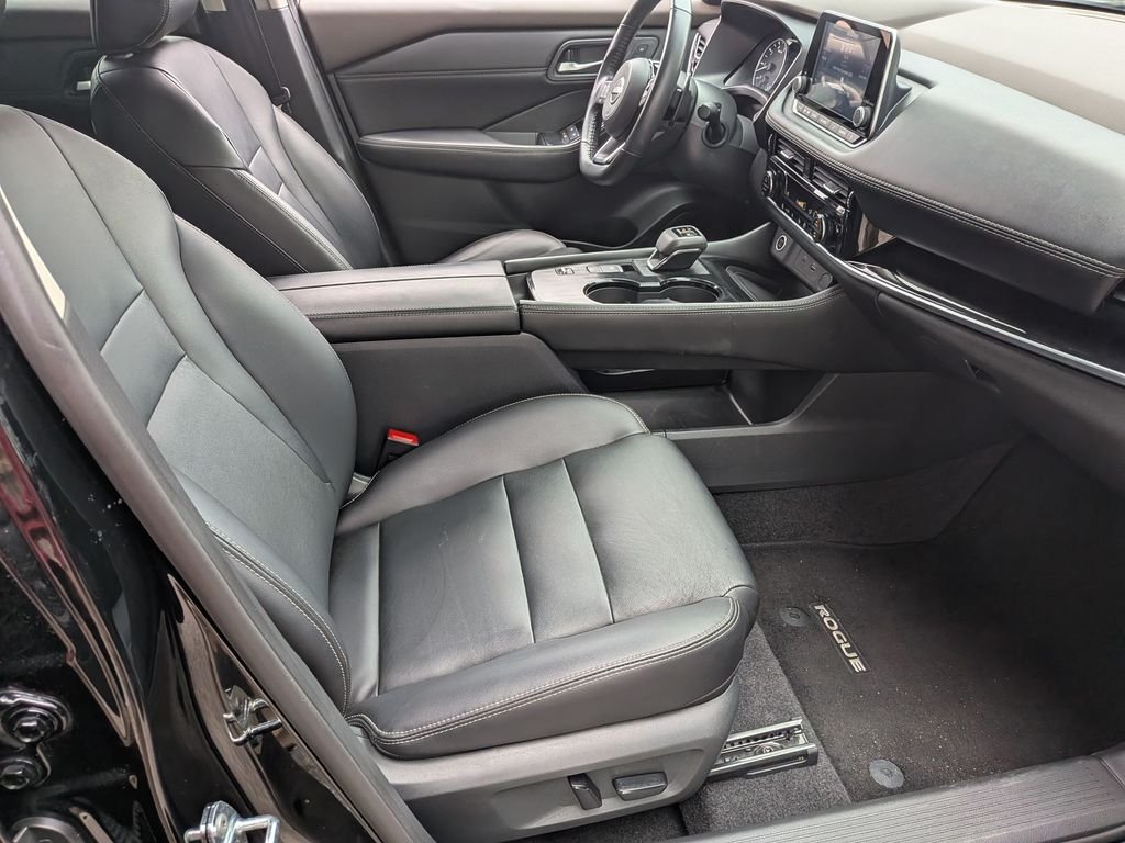 Used 2023 Black Nissan SL image 27