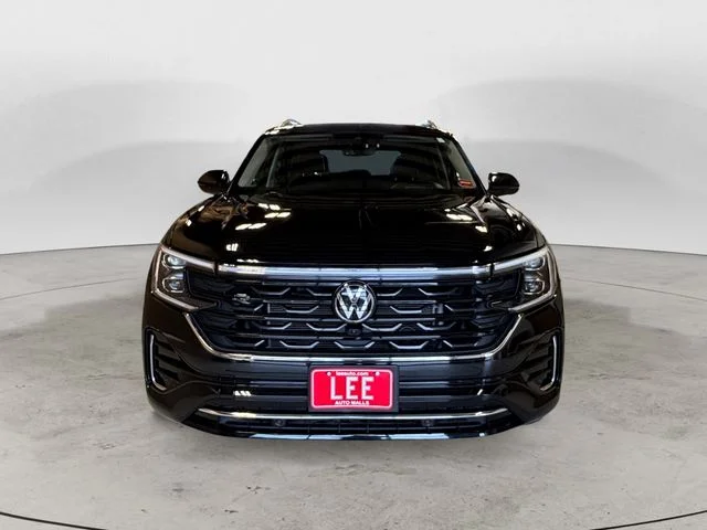 Used 2024 Black Volkswagen 2.0T SEL Premium R-Line image 9
