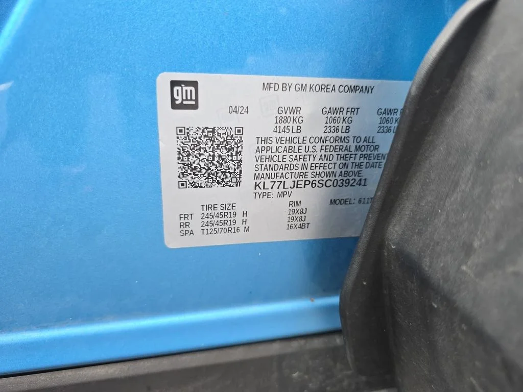 Used 2025 Blue Chevrolet 2RS image 35