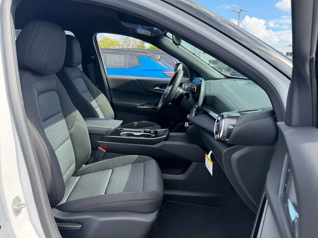 New 2026 Summit White Chevrolet LT image 7