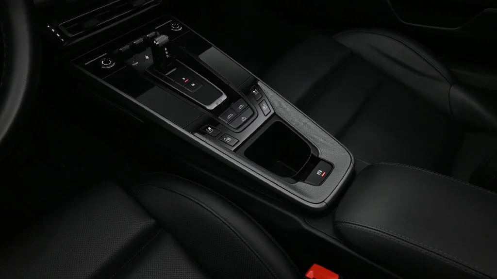 Used 2023  Porsche Carrera image 22
