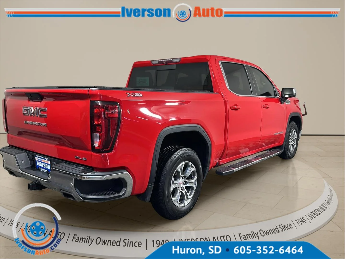 Used 2020 Cardinal Red GMC SLE image 11