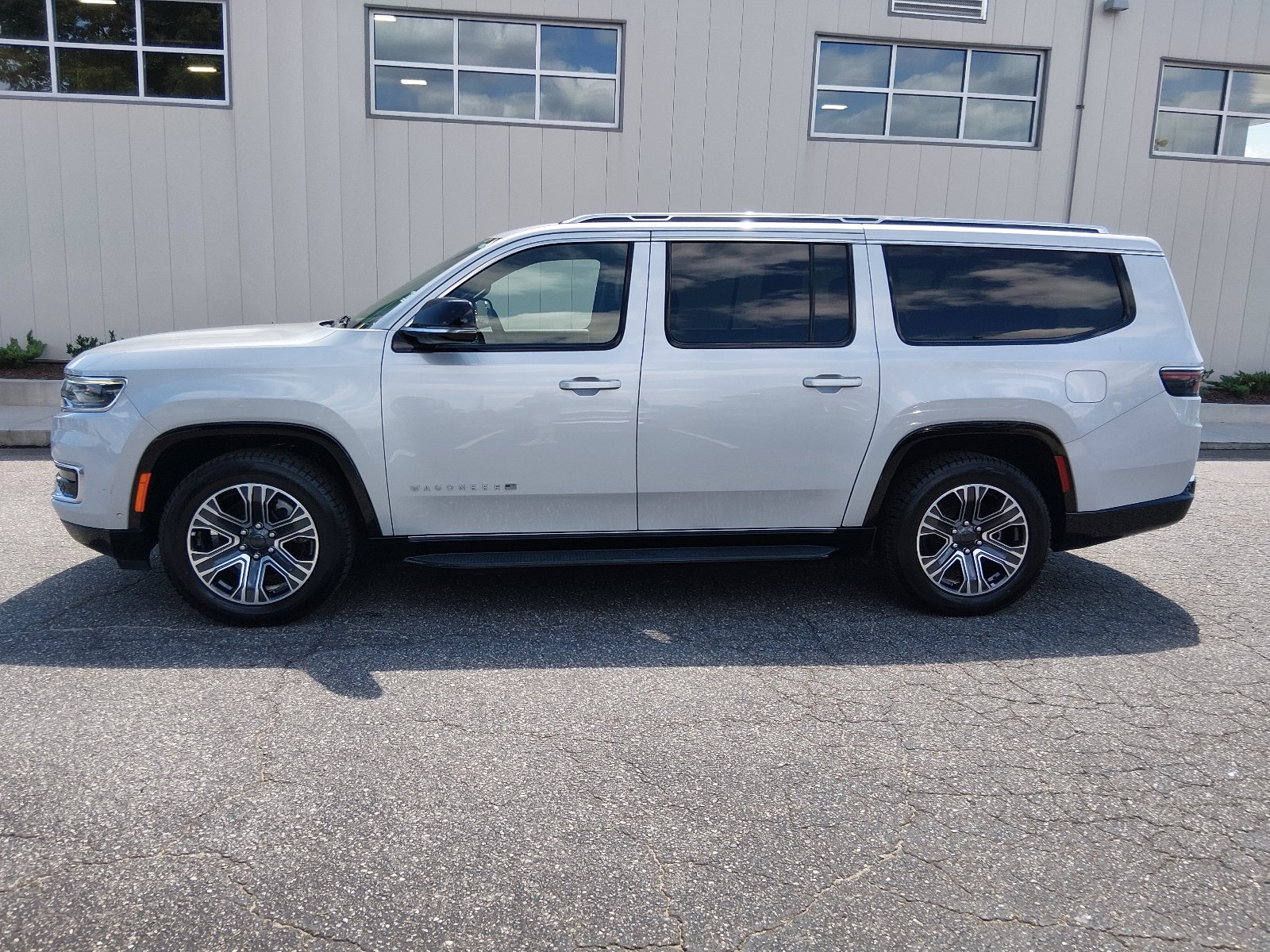 Certified Used 2024 Silver Zynith Jeep Series II image 6