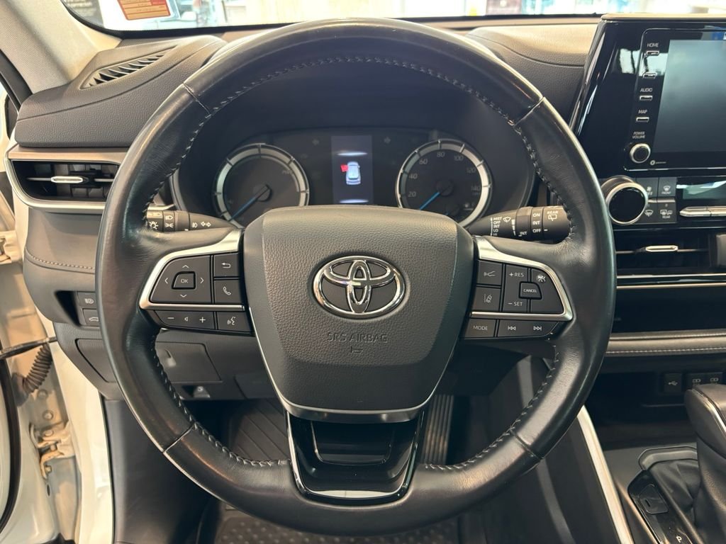 Used 2021 Blizzard Pearl Toyota LE image 17